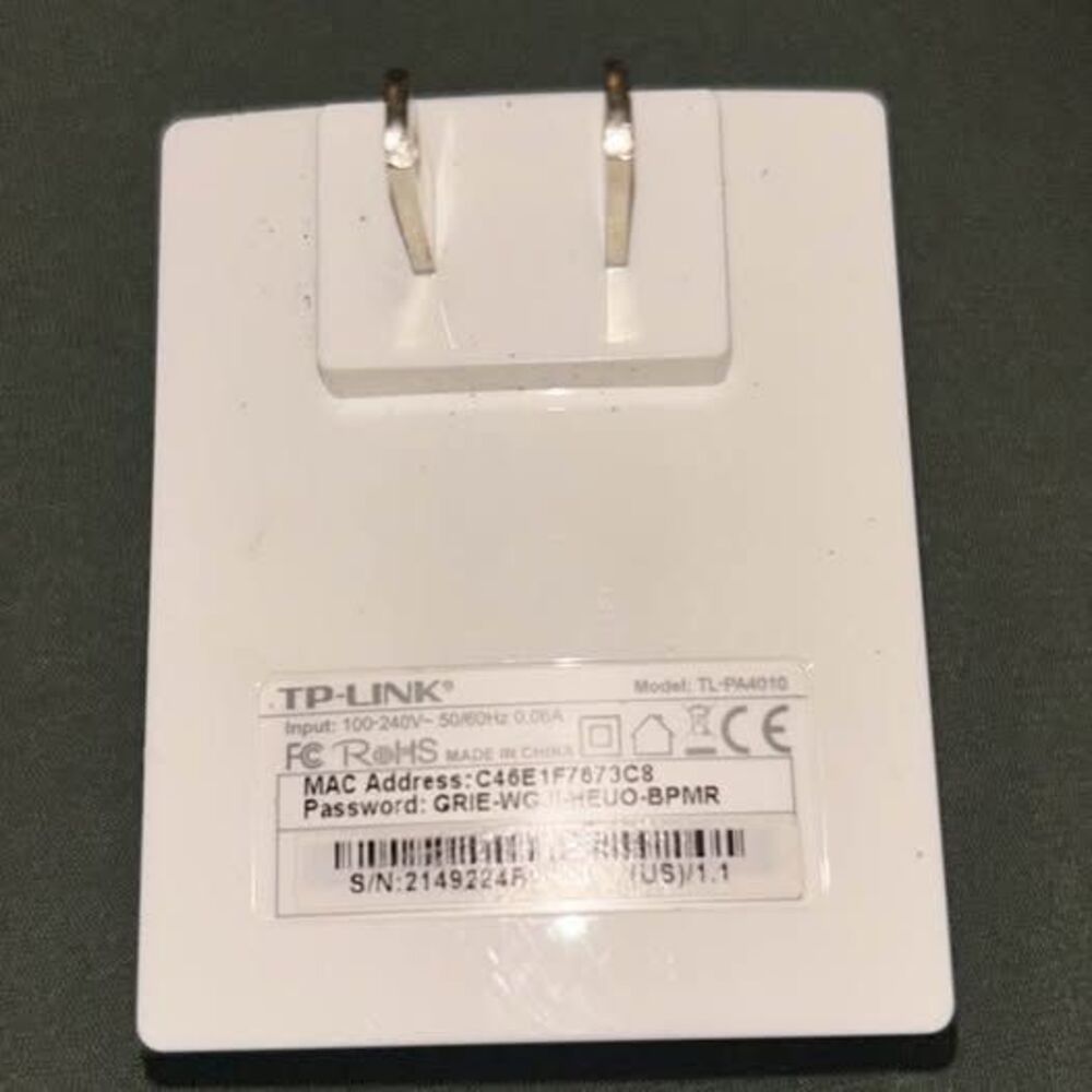 TP-Link Powerline Adapter TL-PA4010 Single Plug in Adapter EUC
